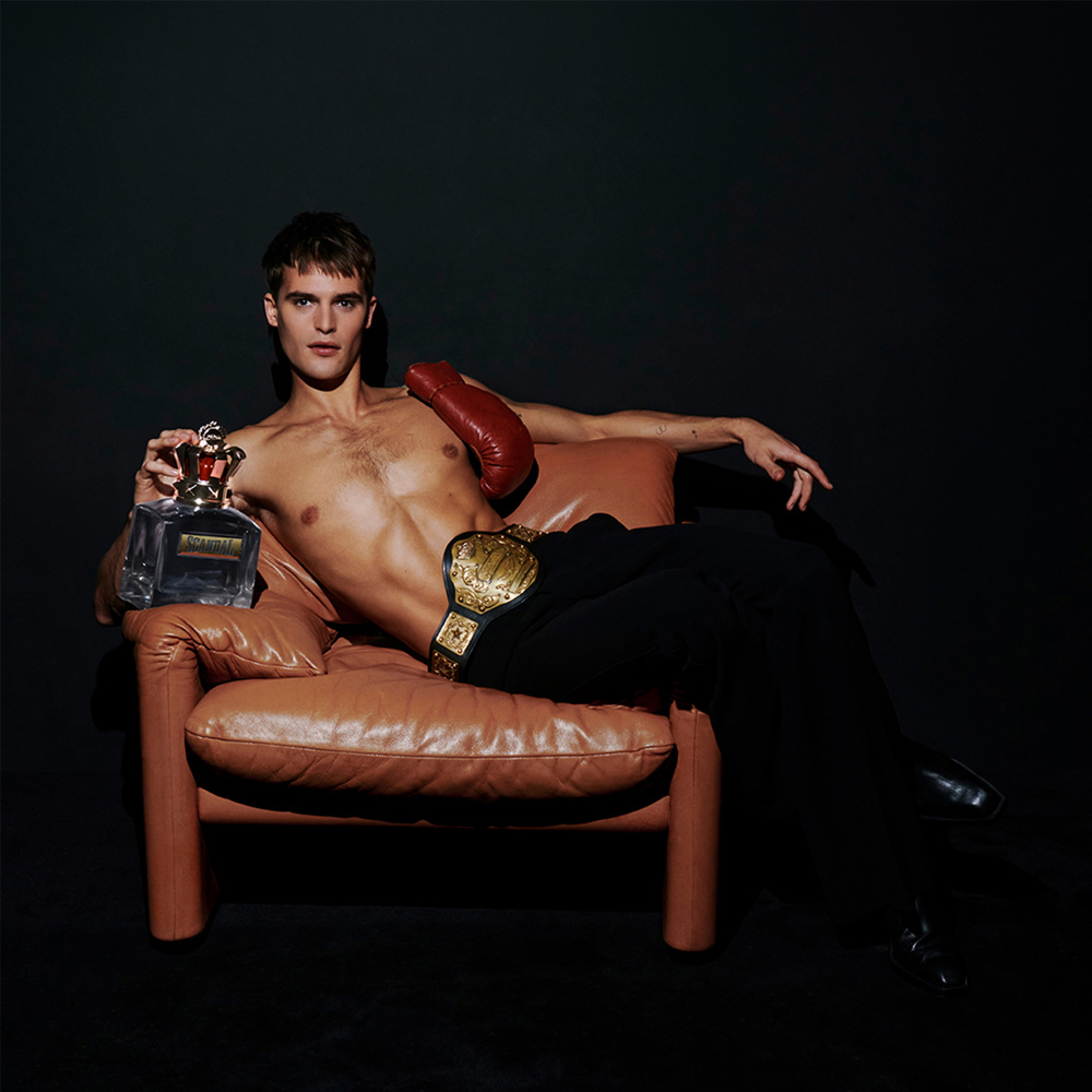 Scandal for Him, EdT