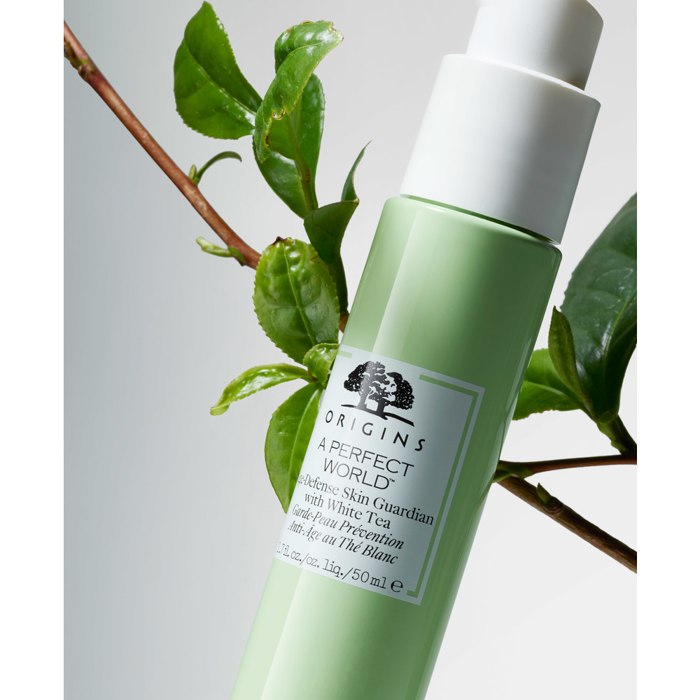 A Perfect World Age-Defense Skin Guardian with White Tea, 50ml