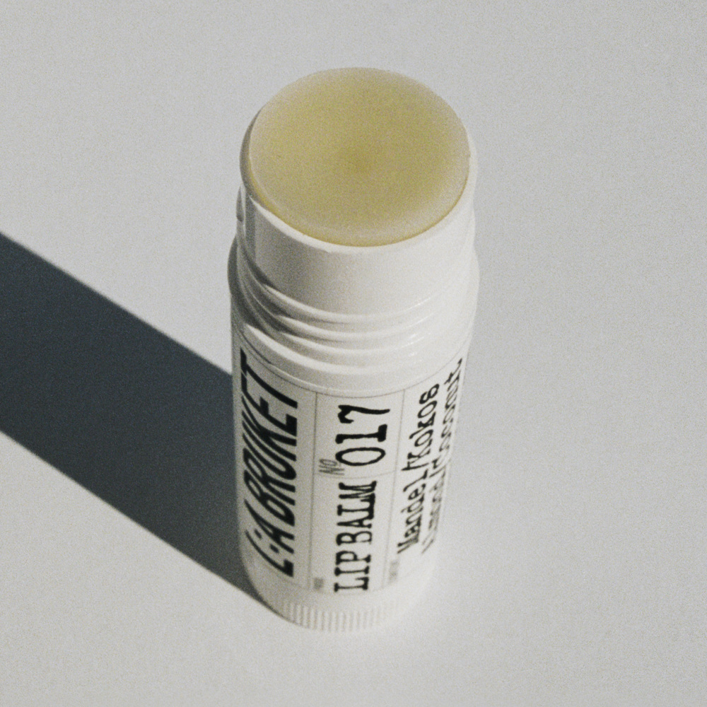 017 Lip Balm, Almond and Coconut, 14g