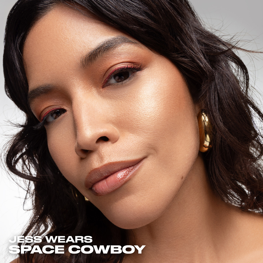 Face Bond Waterproof Luminizer