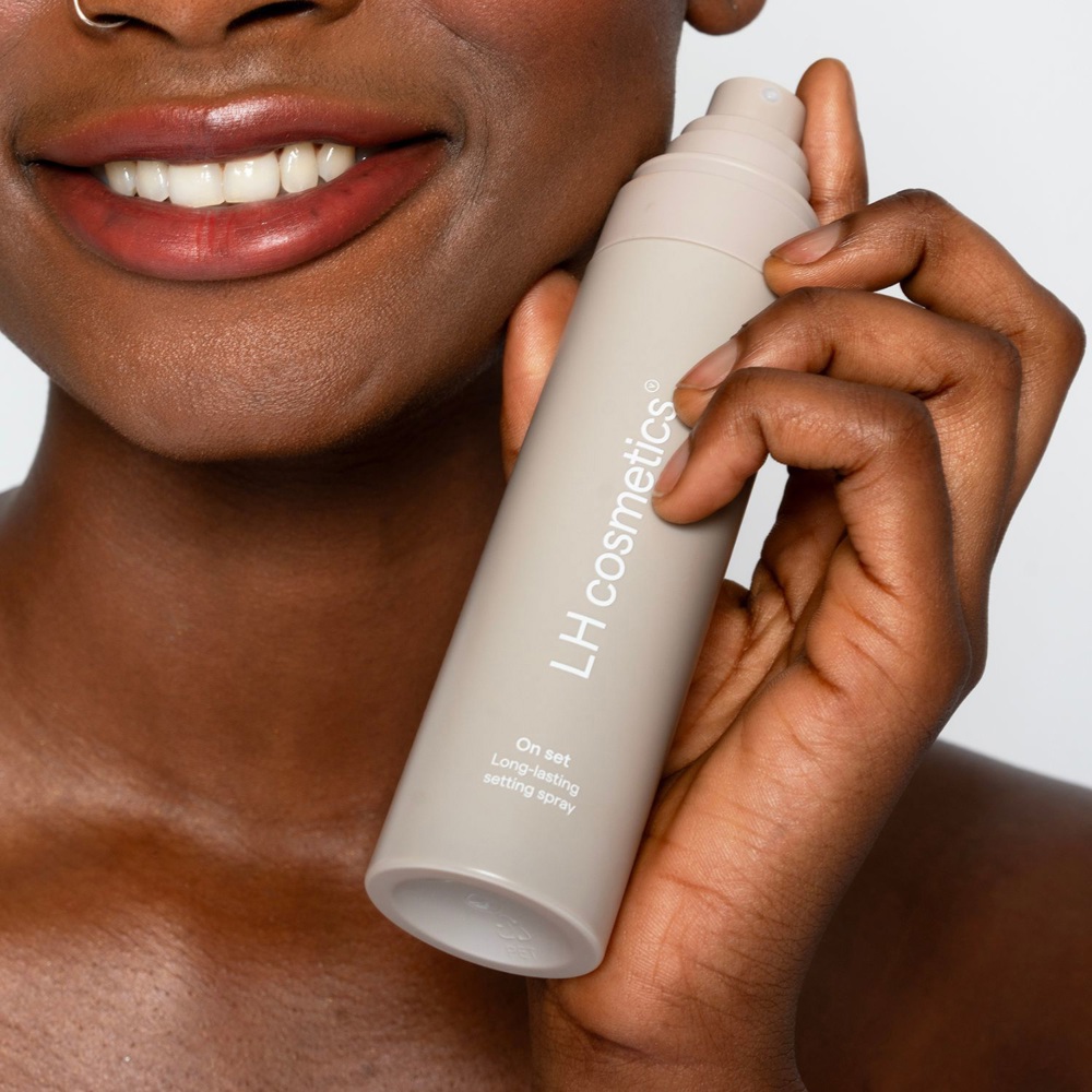 On Set Long-Lasting Setting Spray, 100ml