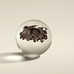 Signature Candle Single Wick, Mesmerising Oudh Accord & Gold