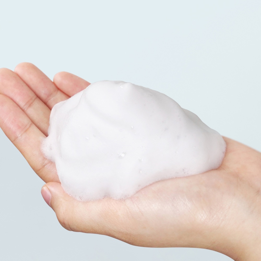 Rich Moist Foaming Cleanser, 100ml