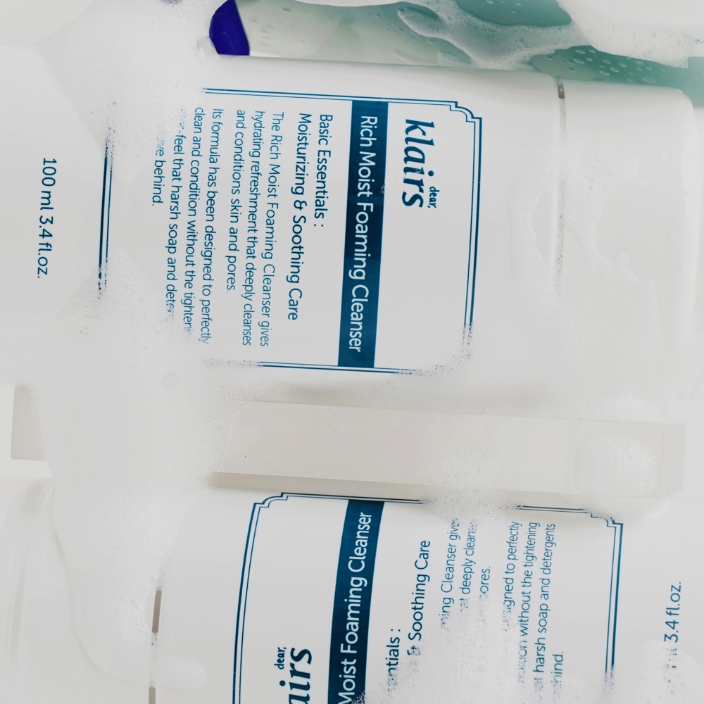 Rich Moist Foaming Cleanser, 100ml