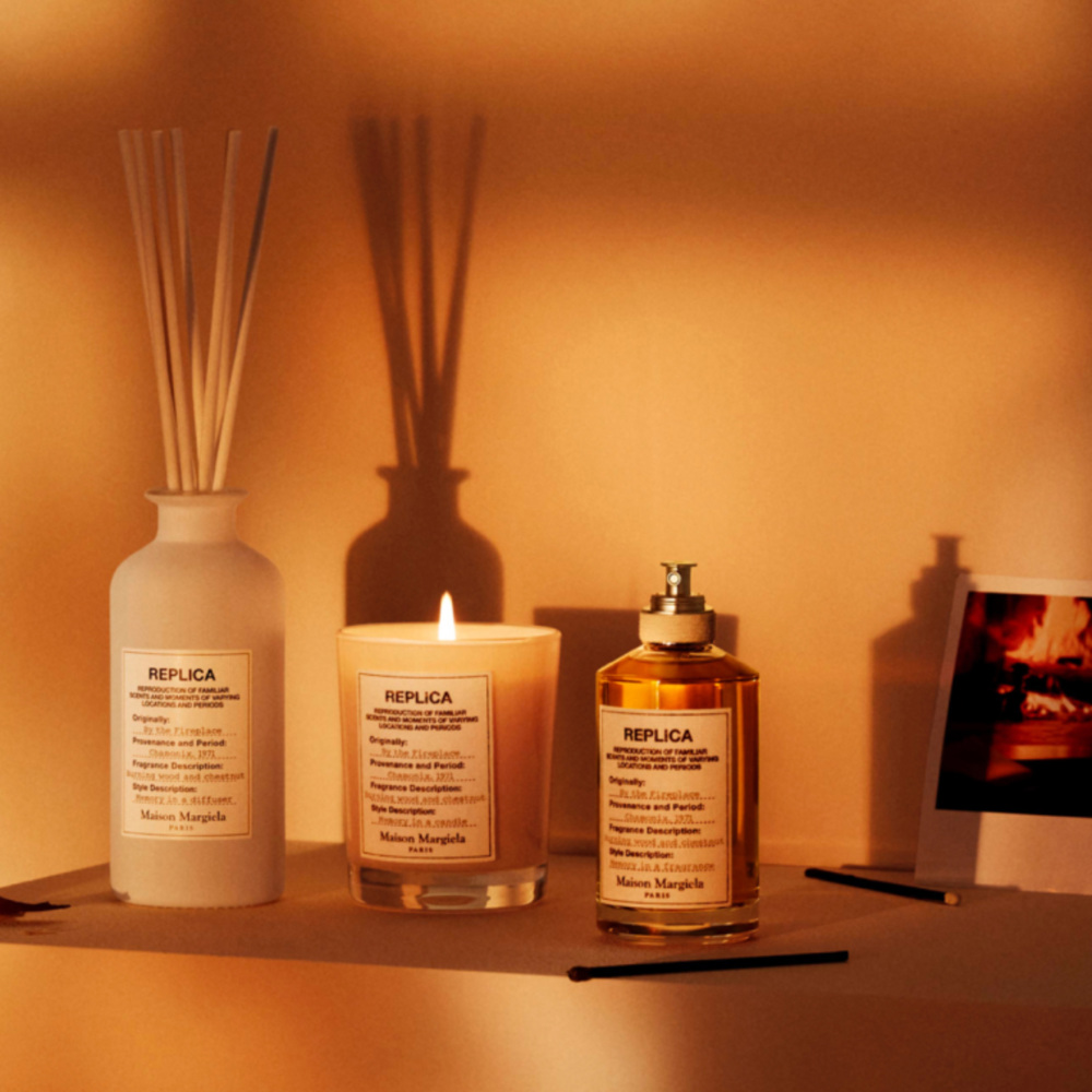 Replica By The Fireplace, EdT