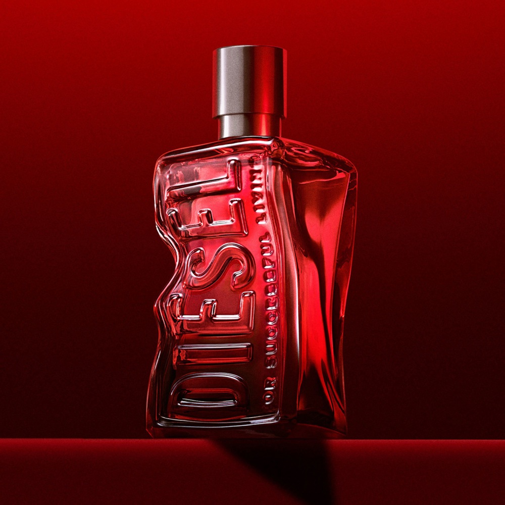 D Red, Le Parfum