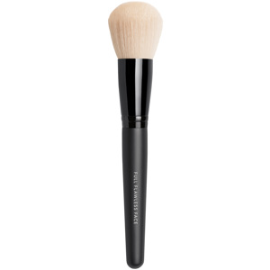 Full Flawless Application Face Brush