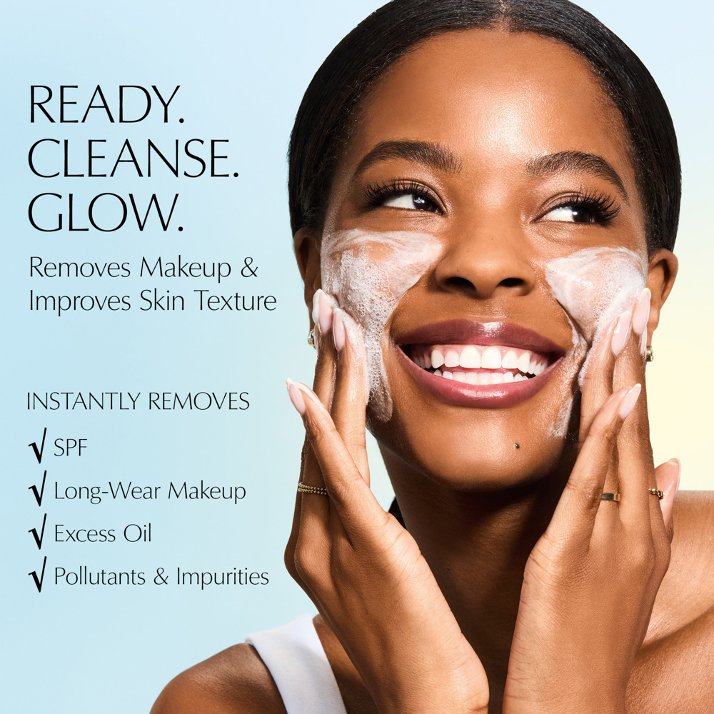 DayWear Glow Boost Jelly Cleanser