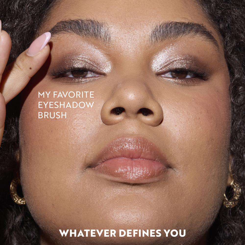 The Shimmer Eyeshadow Stick Longwear & Water-Resistant