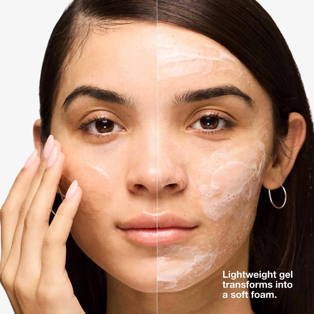 Moisture Surge Exfoliating Glow Cleanser, 125ml