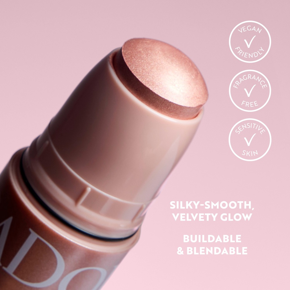 The Highlight Stick Cream-to-Silky Powder