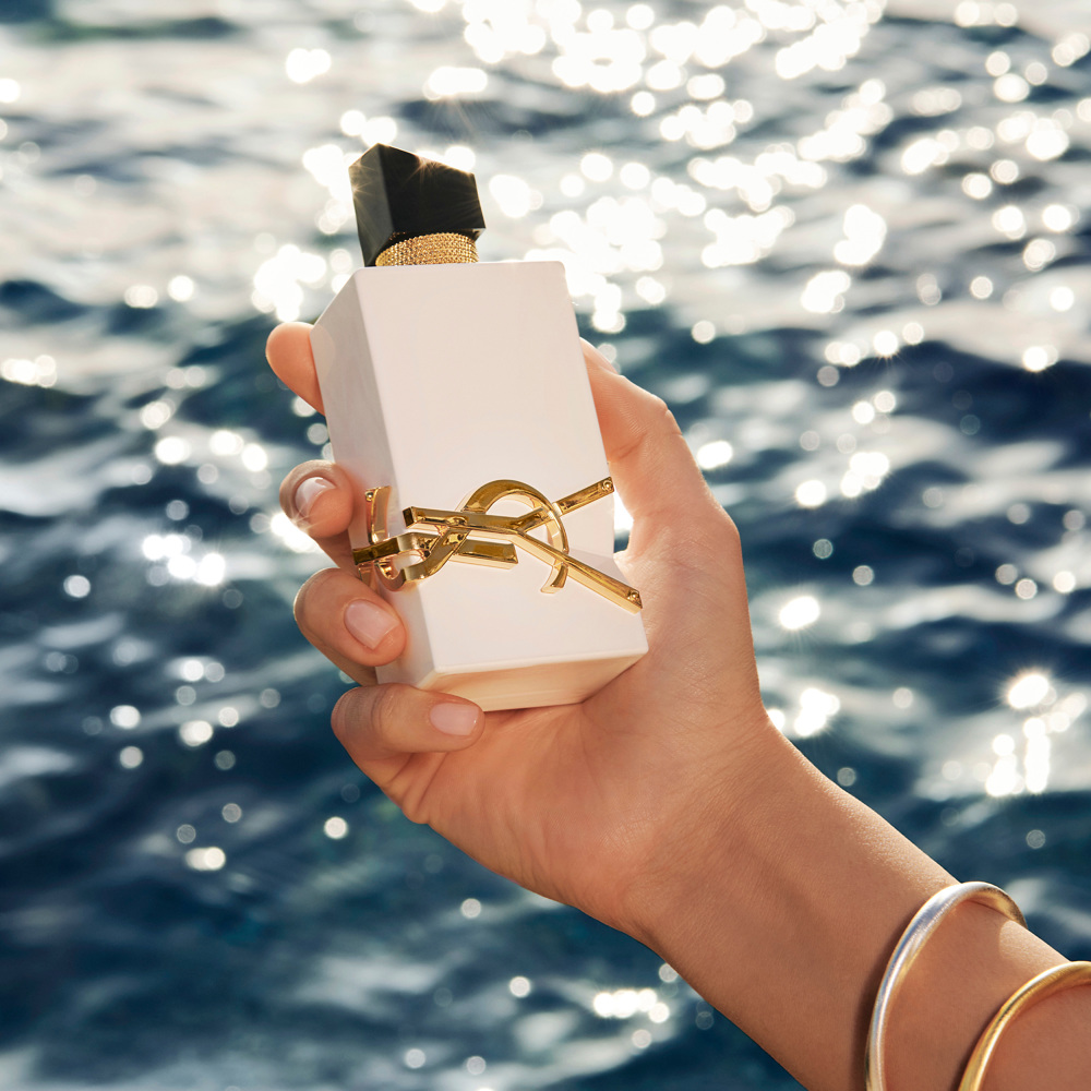 Libre L'Eau Nue
