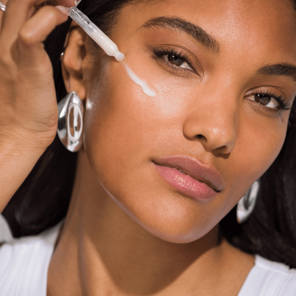 Moisture Surge Active Glow Serum