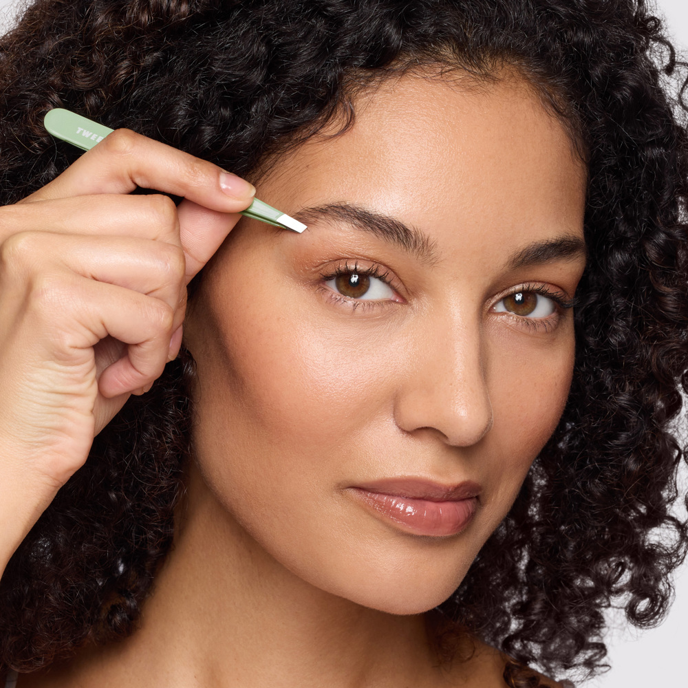 Pistachio Full Slant Tweezer