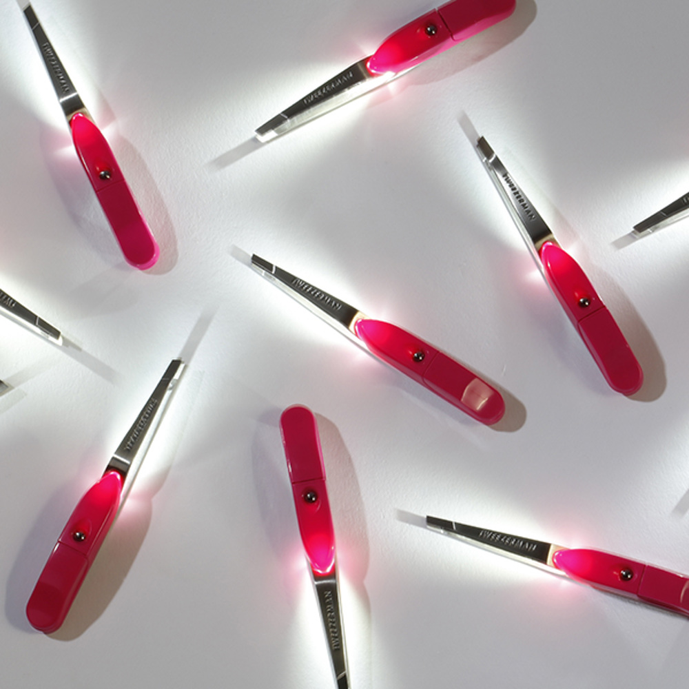 Lighted Slant Tweezer